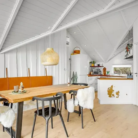 Awesome In Bjert With House Sea View Holiday home Binderup Strand
