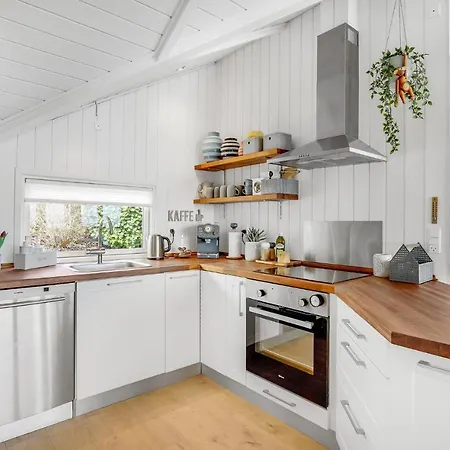 Holiday home Awesome In Bjert With House Sea View *